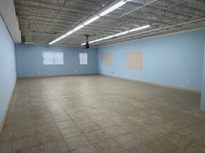 60-70 Cleveland Ave, Bay Shore, NY for lease Interior Photo- Image 1 of 4