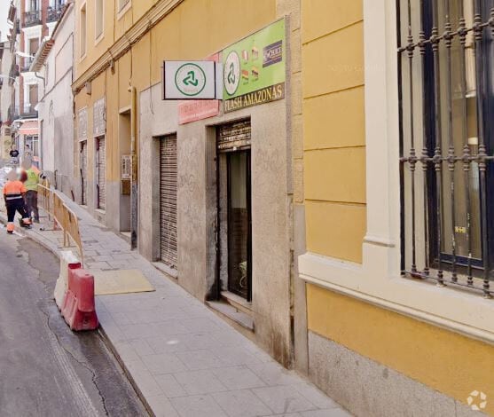 Calle de Amaniel, 6, Madrid, MAD 28015 - Unit Puerta IZ, Esc. 1 - - Interior Photo - Image 1 of 2