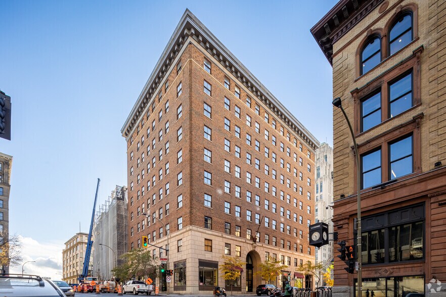 10 Rue Saint-Jacques, Montréal, QC à vendre - Photo du bâtiment - Image 1 de 1