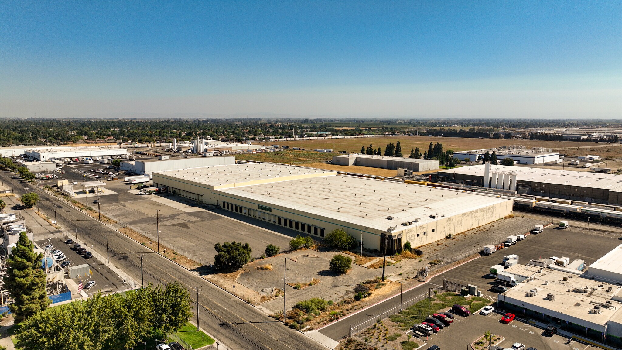 536 S Mariposa Rd, Modesto, CA à vendre Photo du bâtiment- Image 1 de 9