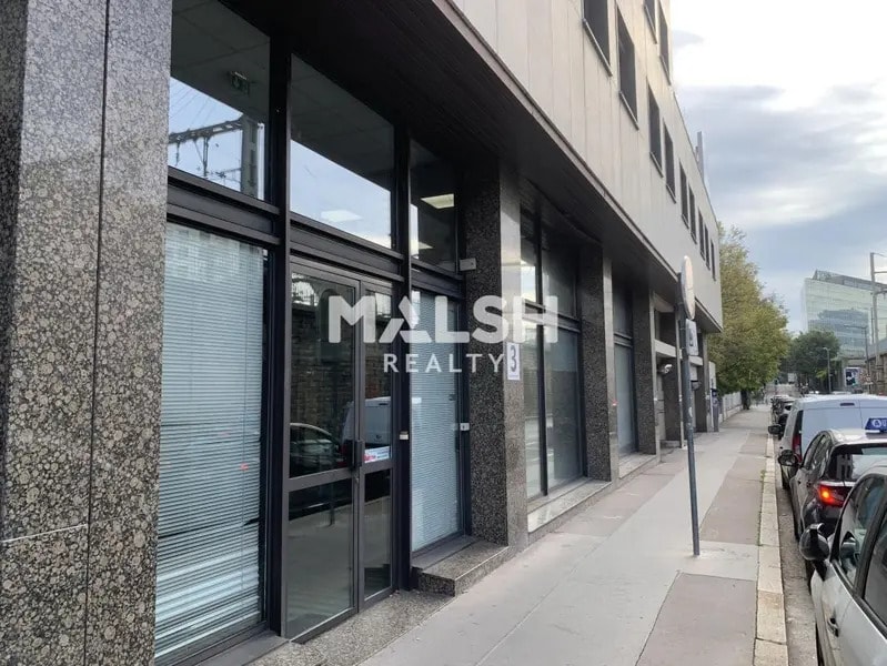 Office in Lyon for lease Building Photo- Image 1 of 15