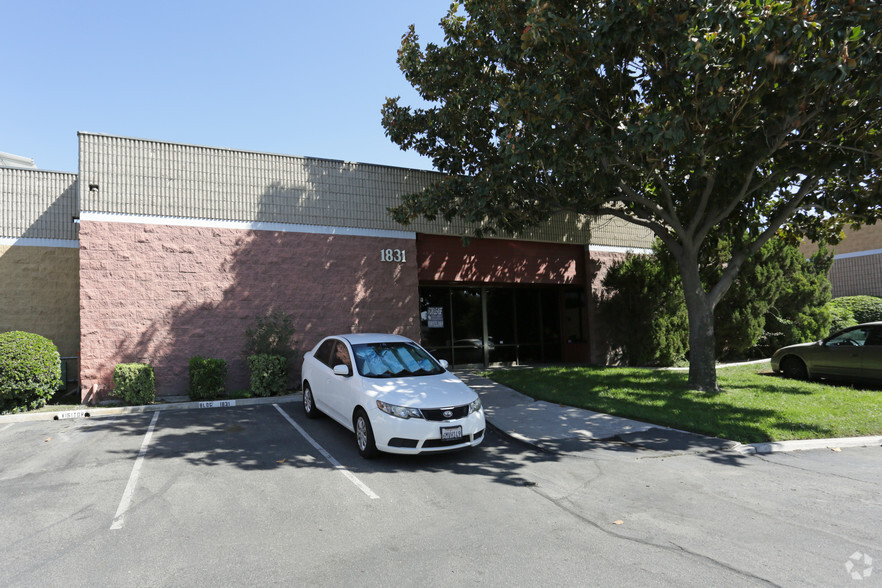 1831 S Commercenter Dr W, San Bernardino, CA à vendre - Photo principale - Image 1 de 1