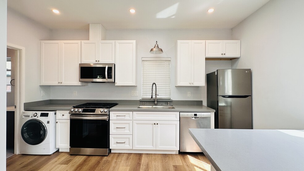 1439 38th Ave, Oakland, CA for sale - Building Photo - Image 2 of 15