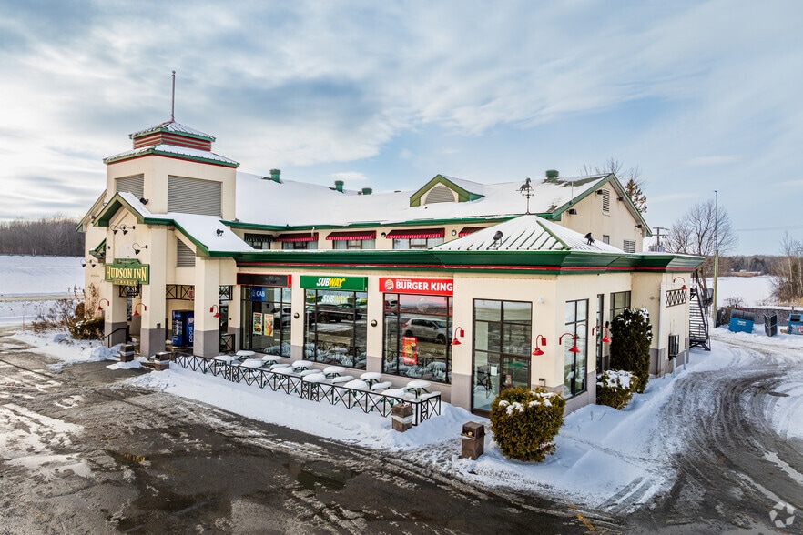 100 Rte 201, Rigaud, QC à louer - Photo du bâtiment - Image 3 de 7
