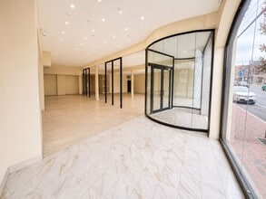 113-117 Middle Neck Rd, Great Neck, NY for lease Interior Photo- Image 2 of 8