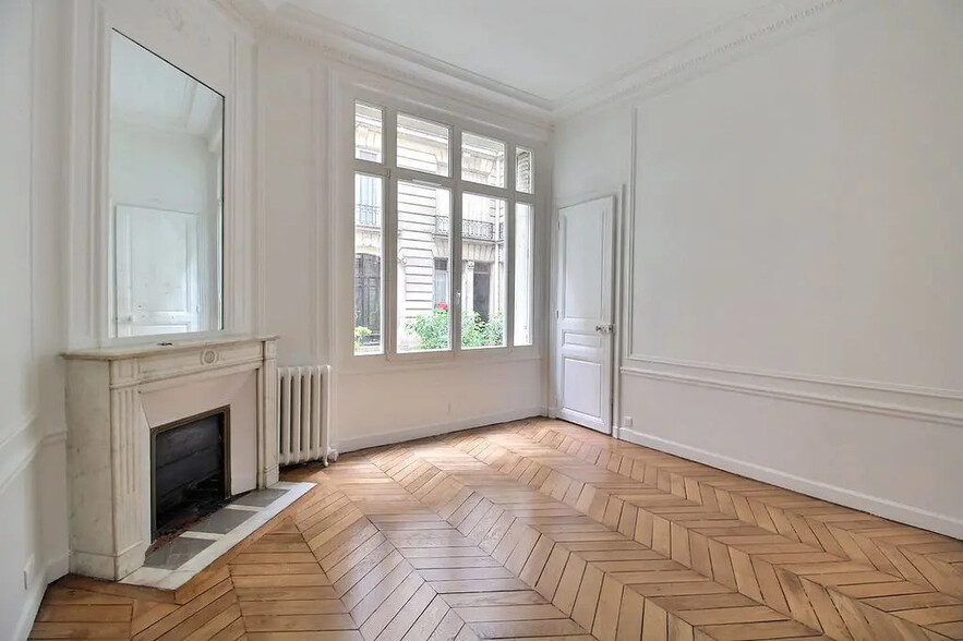 Bureau dans Paris à louer - Photo du bâtiment - Image 1 de 8