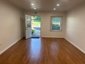 5667 York Rd, Lahaska, PA à louer Photo du bâtiment- Image 2 de 5