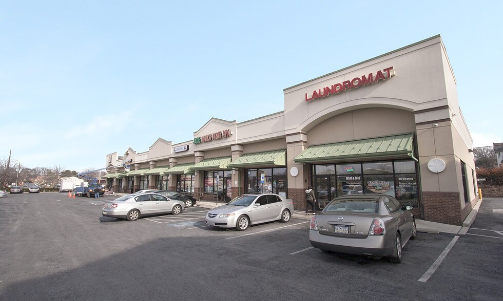 1302 Hanover Ave, Allentown, PA for sale - Primary Photo - Image 1 of 2