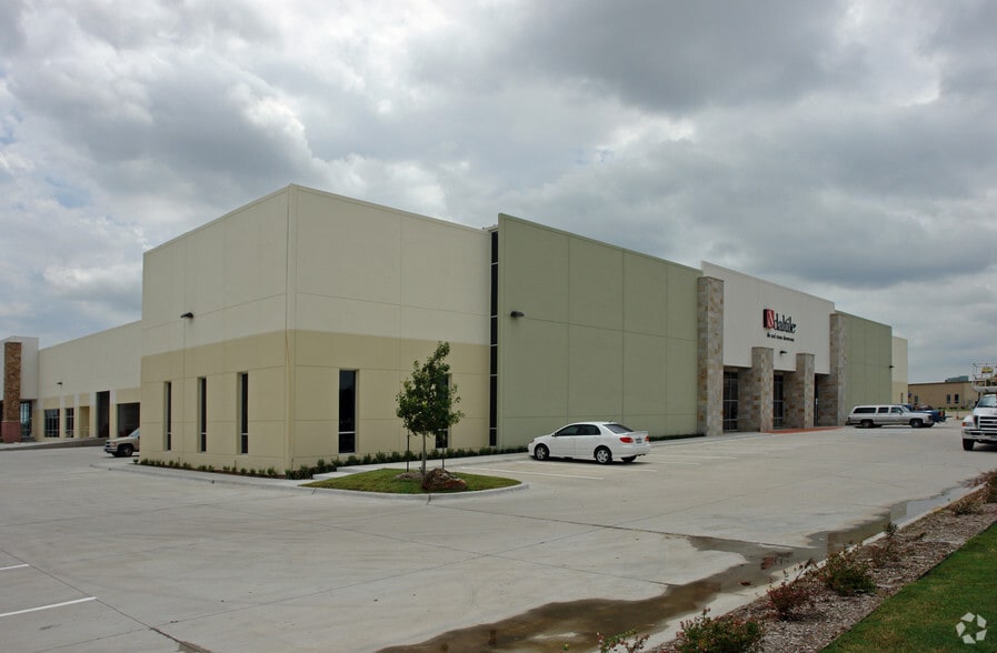 1300 E Plano Pky, Plano, TX for lease - Building Photo - Image 3 of 5