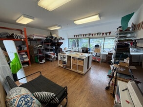 1433 Rupert St, North Vancouver, BC for lease Interior Photo- Image 2 of 2