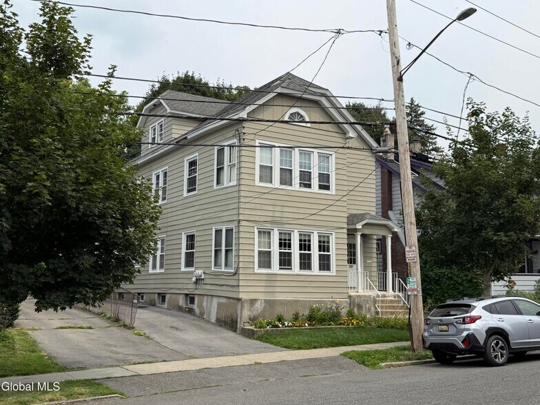 287 Myrtle Ave, Albany, NY à vendre - Photo du bâtiment - Image 3 de 9