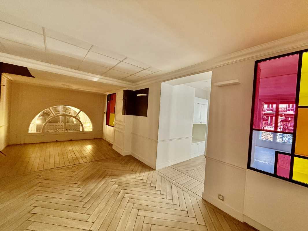 5 Avenue De L'Opera, Paris à louer Photo intérieure- Image 1 de 9