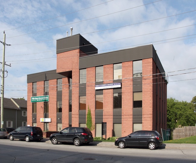 More details for 30 Prospect St, Newmarket, ON - Office for Lease