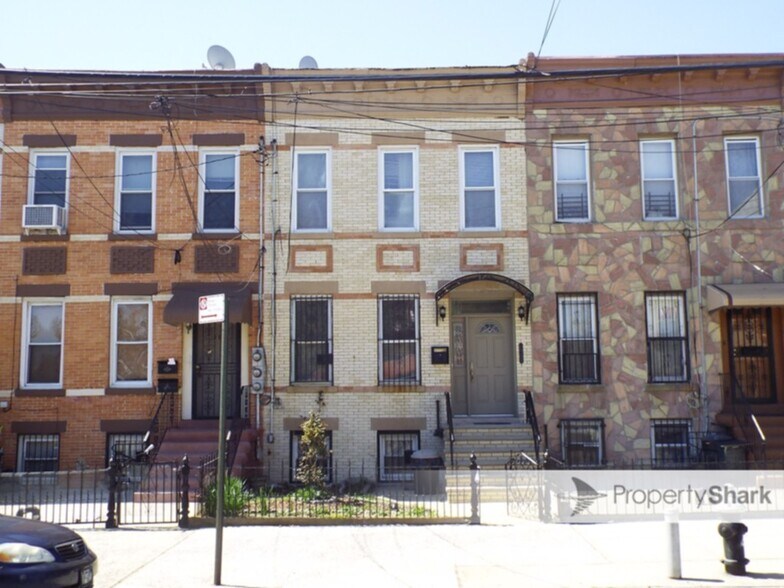 380 Van Siclen Ave, Brooklyn, NY à vendre - Photo principale - Image 1 de 1
