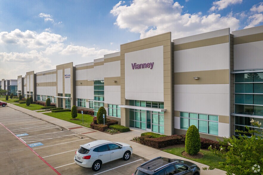 22350 Merchants Way, Katy, TX à louer - Photo du bâtiment - Image 2 de 10