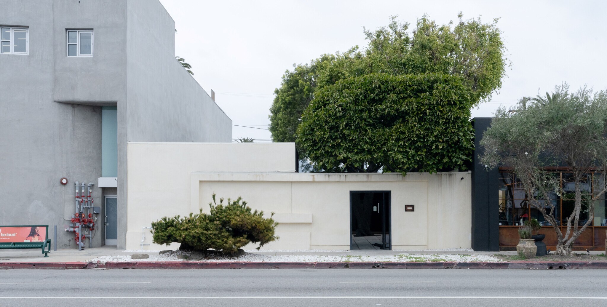 8271 Beverly Blvd, Los Angeles, CA à louer Photo principale- Image 1 de 6