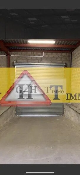 Industrial in Morangis for lease - Building Photo - Image 3 of 3