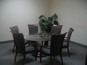 23300 Cinema Dr, Valencia, CA à louer Photo intérieure- Image 2 de 3