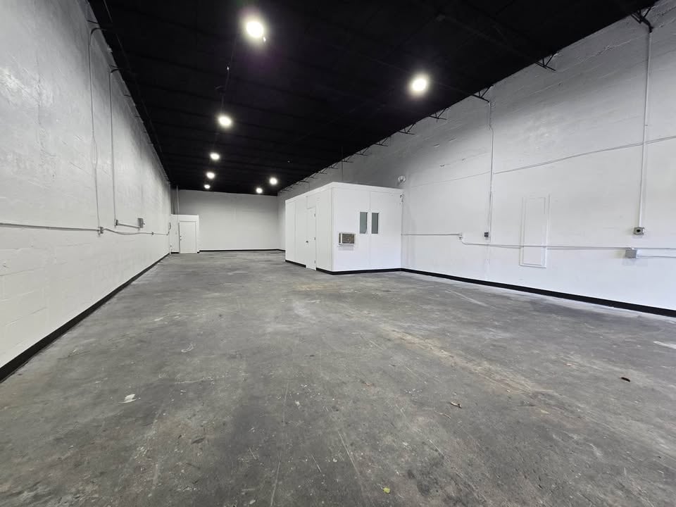 18-24 NW 2nd St, Hallandale Beach, FL for lease Interior Photo- Image 1 of 5