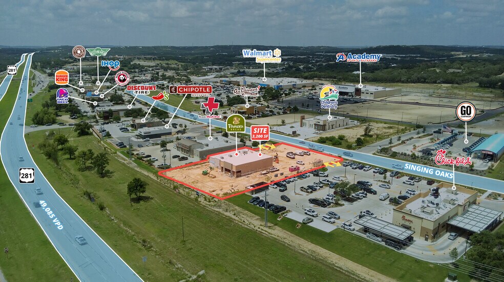 438 Singing Oaks, Spring Branch, TX for lease - Building Photo - Image 2 of 9