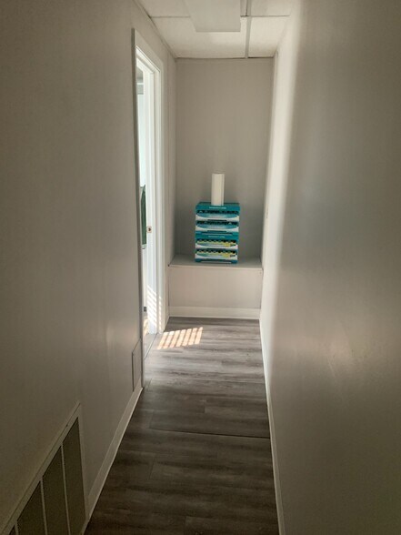 505-511 Norwich Rd, Plainfield, CT à louer - Photo intérieure - Image 3 de 7