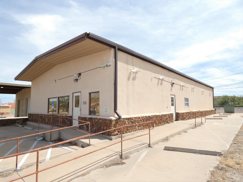 712 W Holland Ave, Alpine, TX for sale - Building Photo - Image 1 of 2