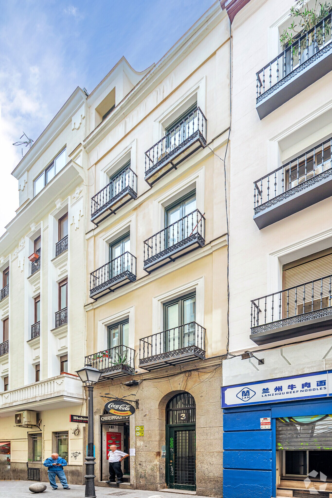 Multifamily in Madrid, Madrid for sale Primary Photo- Image 1 of 3