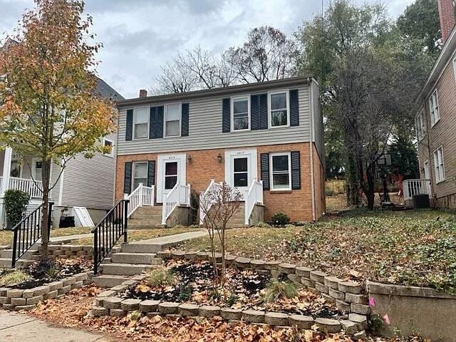 INVESTMENT OPPORTUNITY IN SOUTH ROANOKE portfolio of 2 properties for sale on LoopNet.ca Building Photo- Image 1 of 5