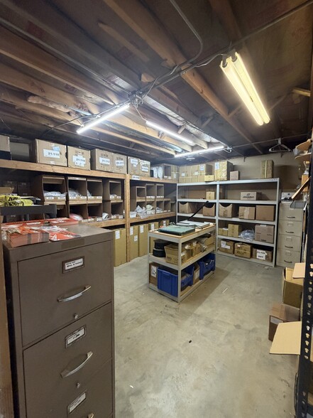 9650 Dixie Hwy, Clarkston, MI à louer - Photo du bâtiment - Image 3 de 4