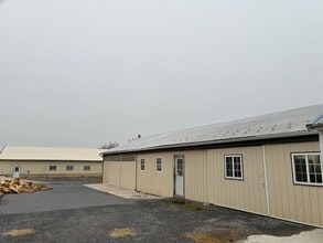 40 Running Pump Rd, Newville, PA for lease Interior Photo- Image 1 of 5