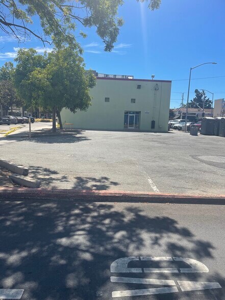 7500 Monterey Rd, Gilroy, CA à vendre - Photo du bâtiment - Image 3 de 22