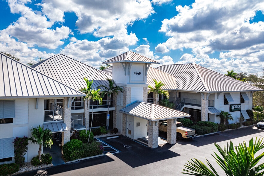 4760 Tamiami Trl N, Naples, FL for sale - Building Photo - Image 3 of 12