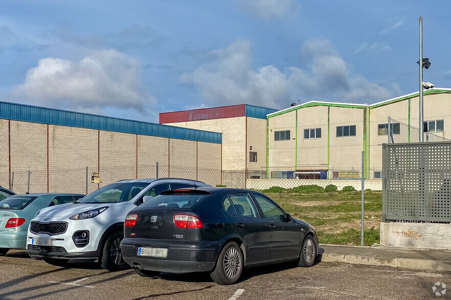 Calle Puerto de Canencia, 5, Móstoles, Madrid for lease - Building Photo - Image 2 of 4