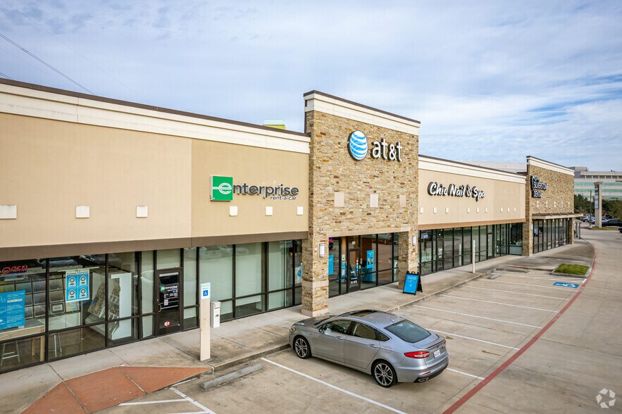 20400 Southwest Fwy, Richmond, TX à louer - Photo du bâtiment - Image 3 de 5
