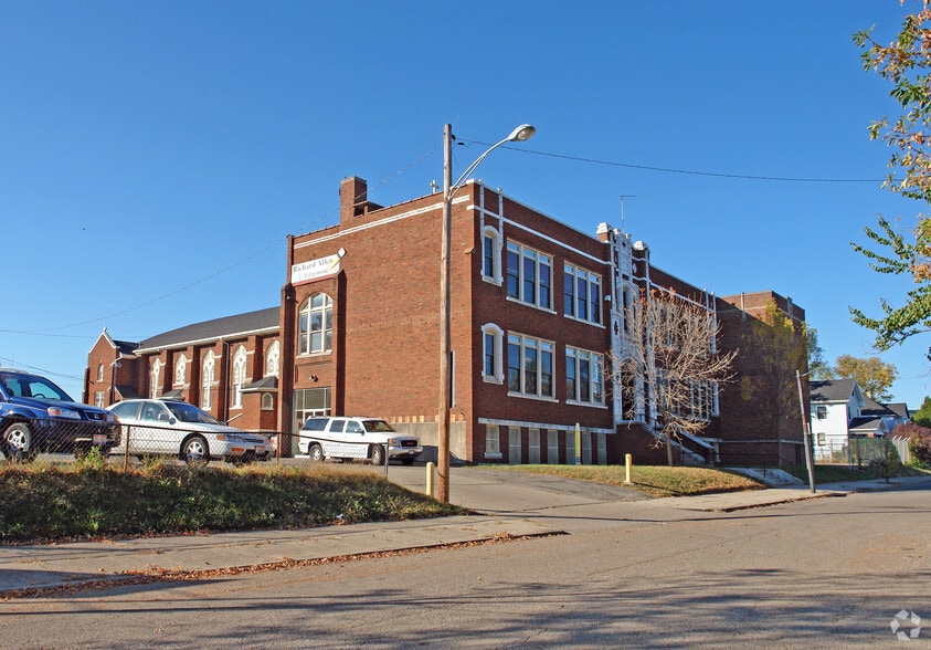 1317 Cincinnati St, Dayton, OH for sale - Primary Photo - Image 2 of 33