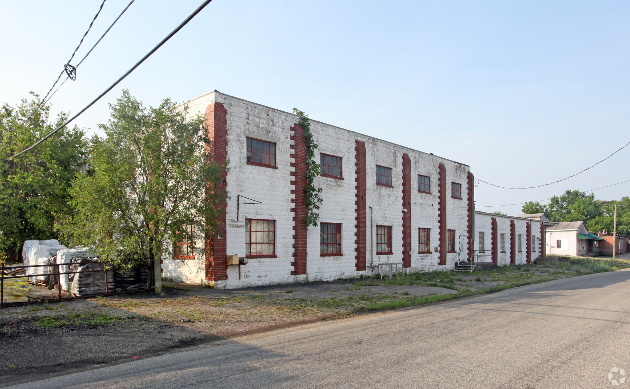 77 Chestnut St, Mt Sterling, OH à vendre Photo principale- Image 1 de 1