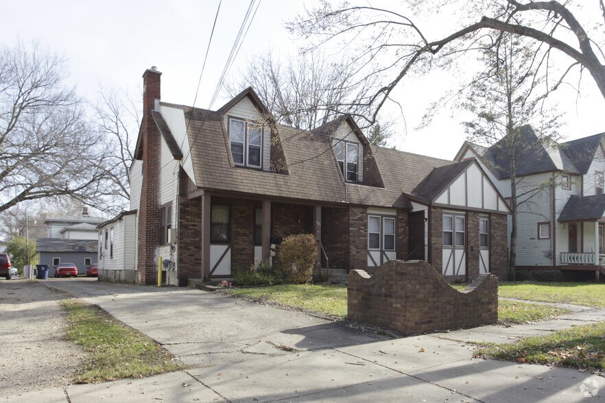 521 Pearl St, Kalamazoo, MI à vendre - Photo du bâtiment - Image 2 de 2