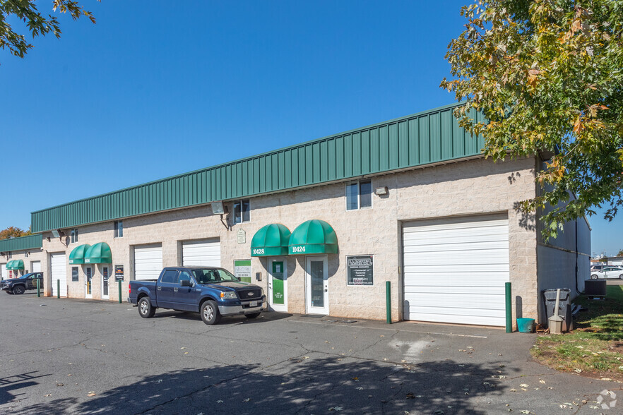 10424-10438 Business Center Ct, Manassas, VA for lease - Building Photo - Image 3 of 4