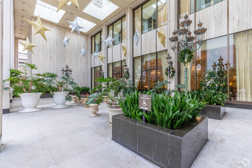 1055 2nd Ave, San Diego, CA à louer - Photo du bâtiment - Image 2 de 11