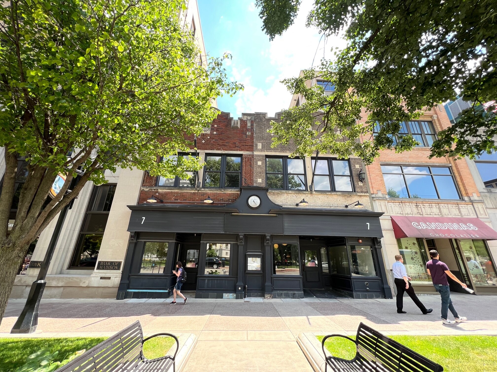 7-9 W Main St, Madison, WI à vendre Photo du bâtiment- Image 1 de 19