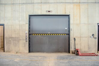 2882 Lewis Centre Way, Urbancrest, OH for lease Interior Photo- Image 2 of 6