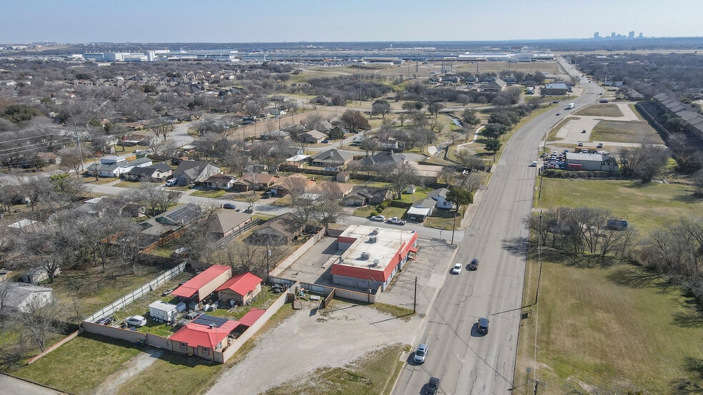 8620 Clifford St, Fort Worth, TX for sale - Building Photo - Image 3 of 24