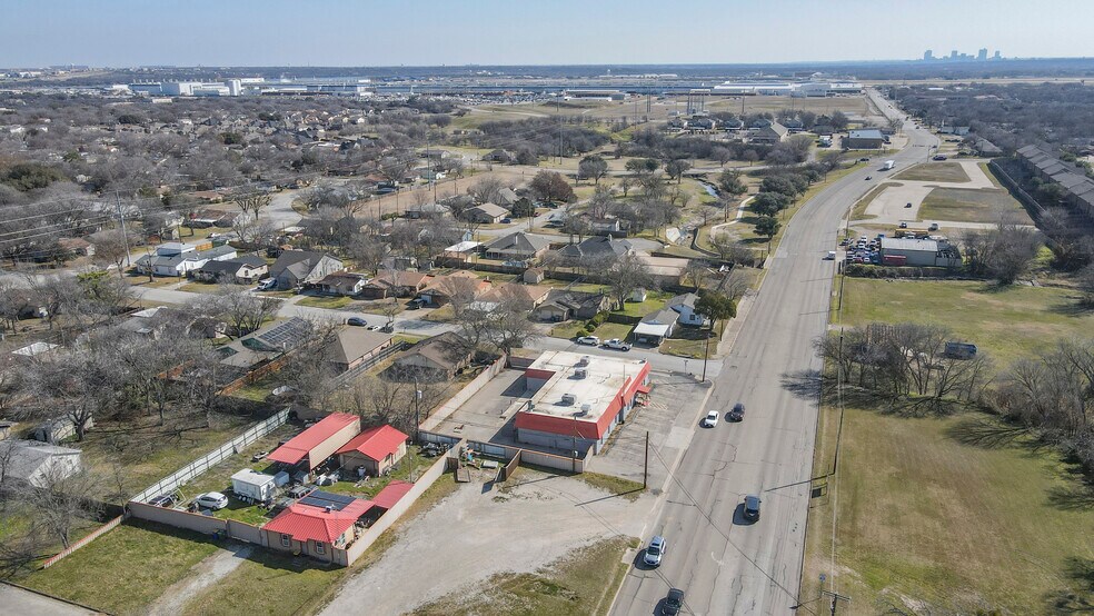 8620 Clifford St, Fort Worth, TX à vendre - Photo du bâtiment - Image 3 de 24