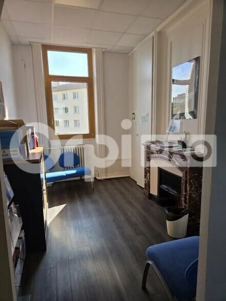 Bureau dans Villefranche-sur-Saône à louer - Photo intérieure - Image 2 de 8