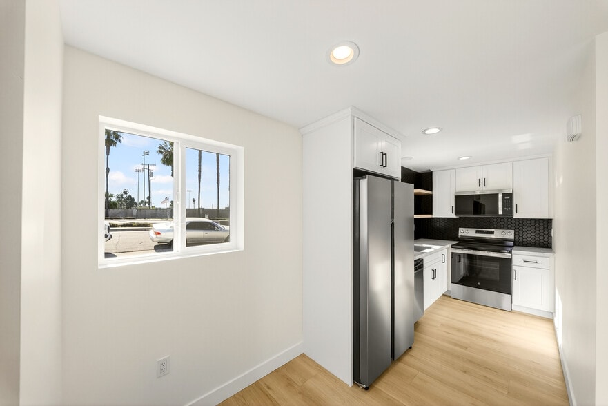 4461 Farquhar Ave, Los Alamitos, CA à vendre - Photo du bâtiment - Image 3 de 31