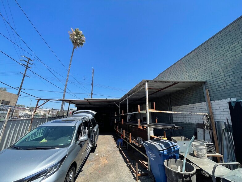 3404 E Olympic Blvd, Los Angeles, CA à vendre - Photo du bâtiment - Image 3 de 7