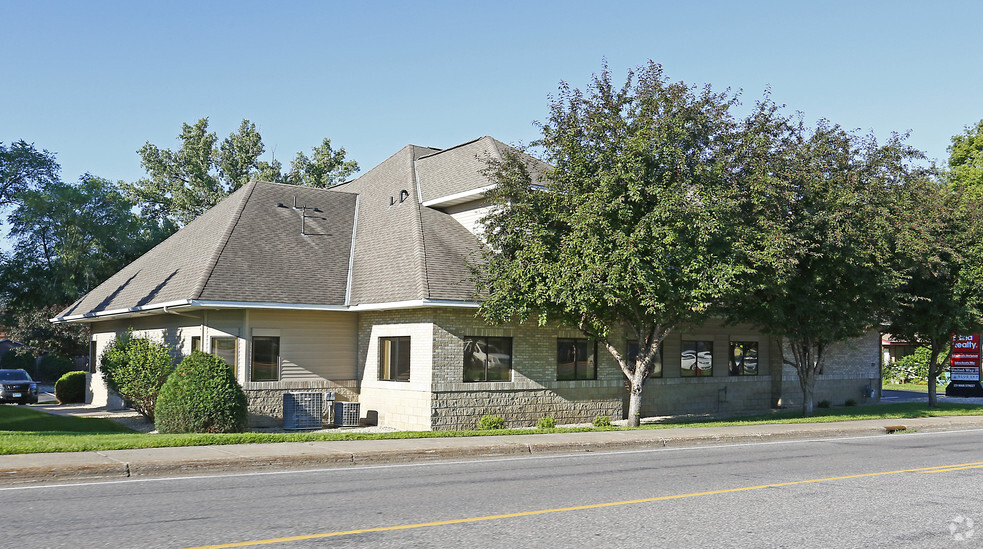 231 Main St, Elk River, MN for sale - Building Photo - Image 1 of 1