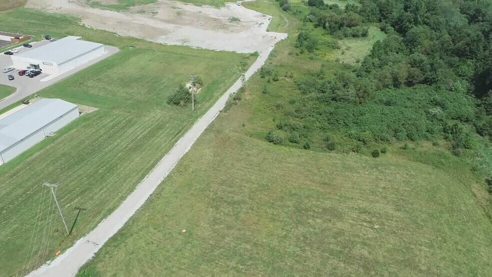 McCarty Ln, Jackson, OH à louer - Vidéo sur l’inscription commerciale - Image 2 de 5