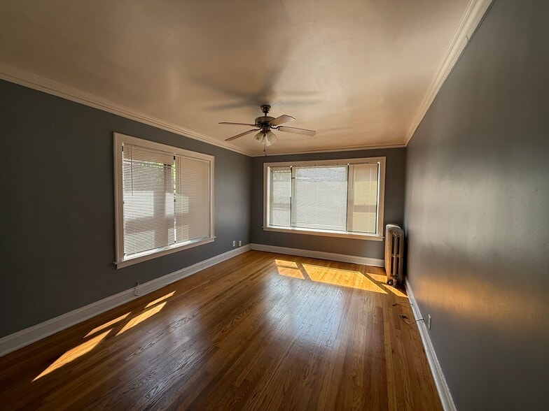 8259 S Loomis Blvd, Chicago, IL for sale - Interior Photo - Image 3 of 3