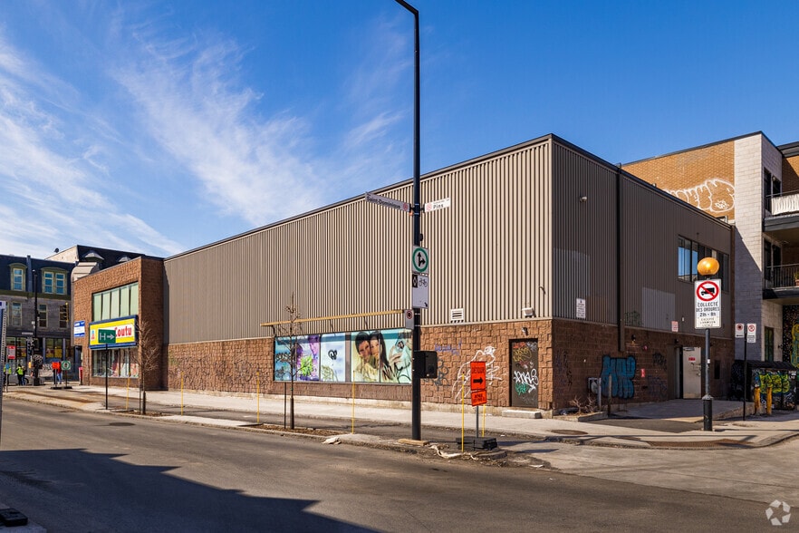 3745-3755 Boul Saint-Laurent, Montréal, QC for sale - Building Photo - Image 2 of 4